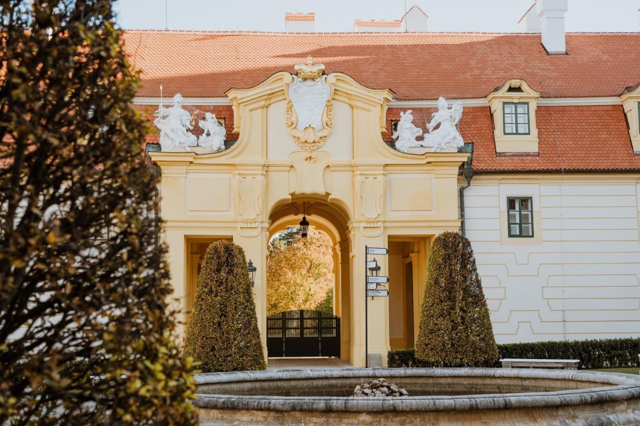 Zamecky Hotel Anton Florian Valtice Exterior foto